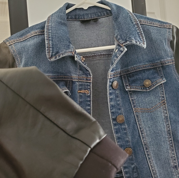 Jacket - Picture 2 of 4